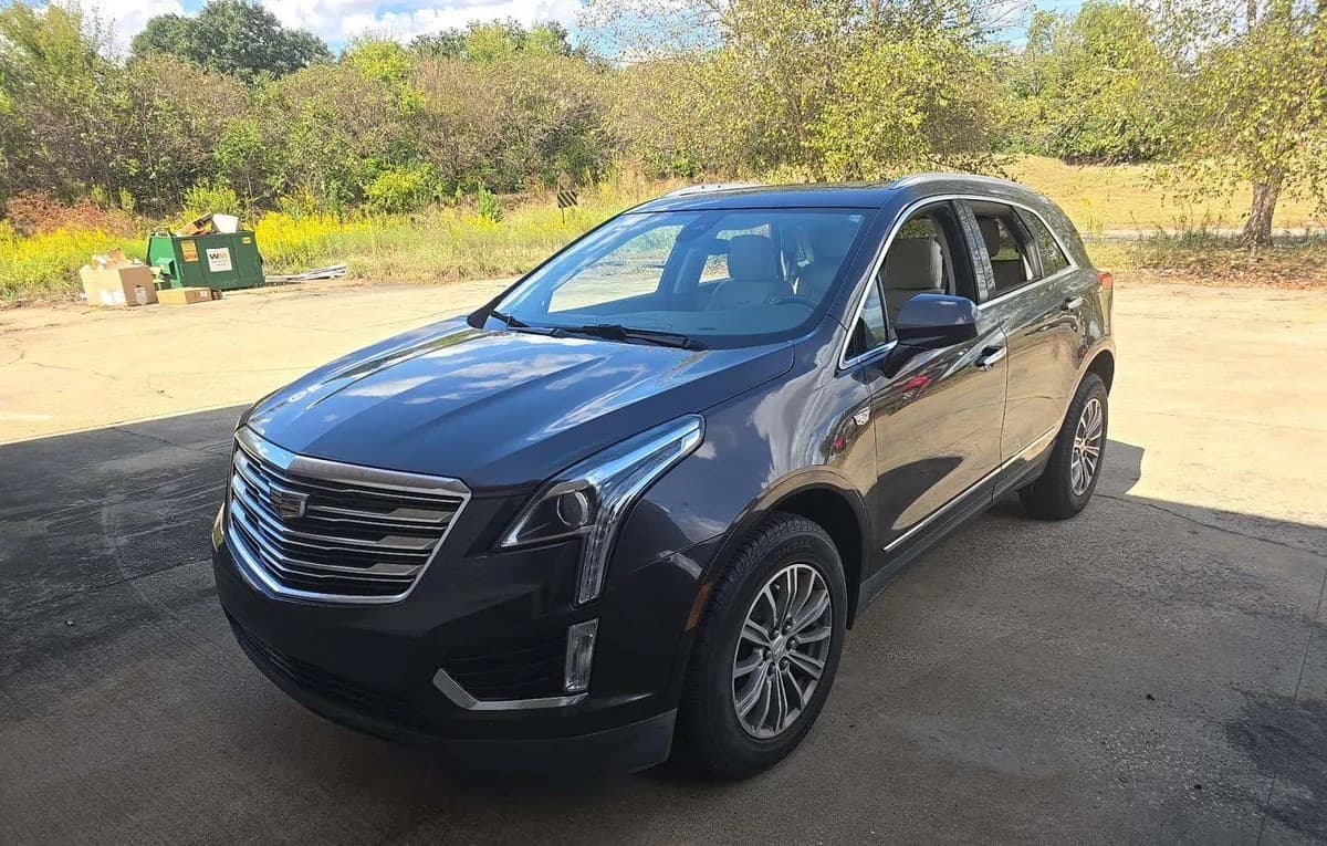 2017 CADILLAC XT5 Luxury 2