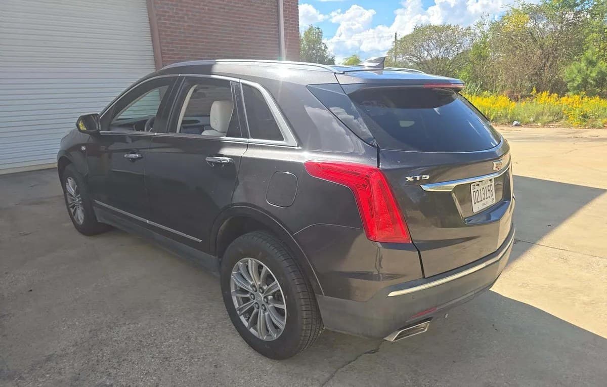 2017 CADILLAC XT5 Luxury 3
