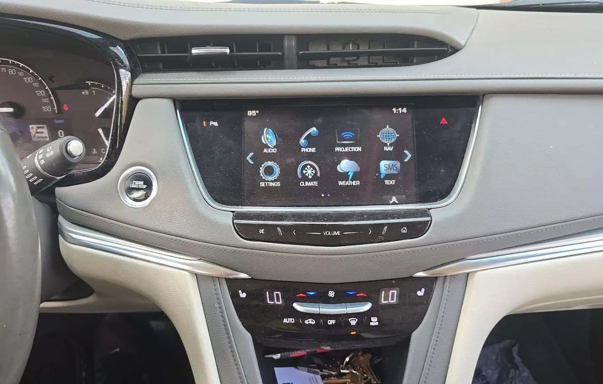 2017 CADILLAC XT5 Luxury 7