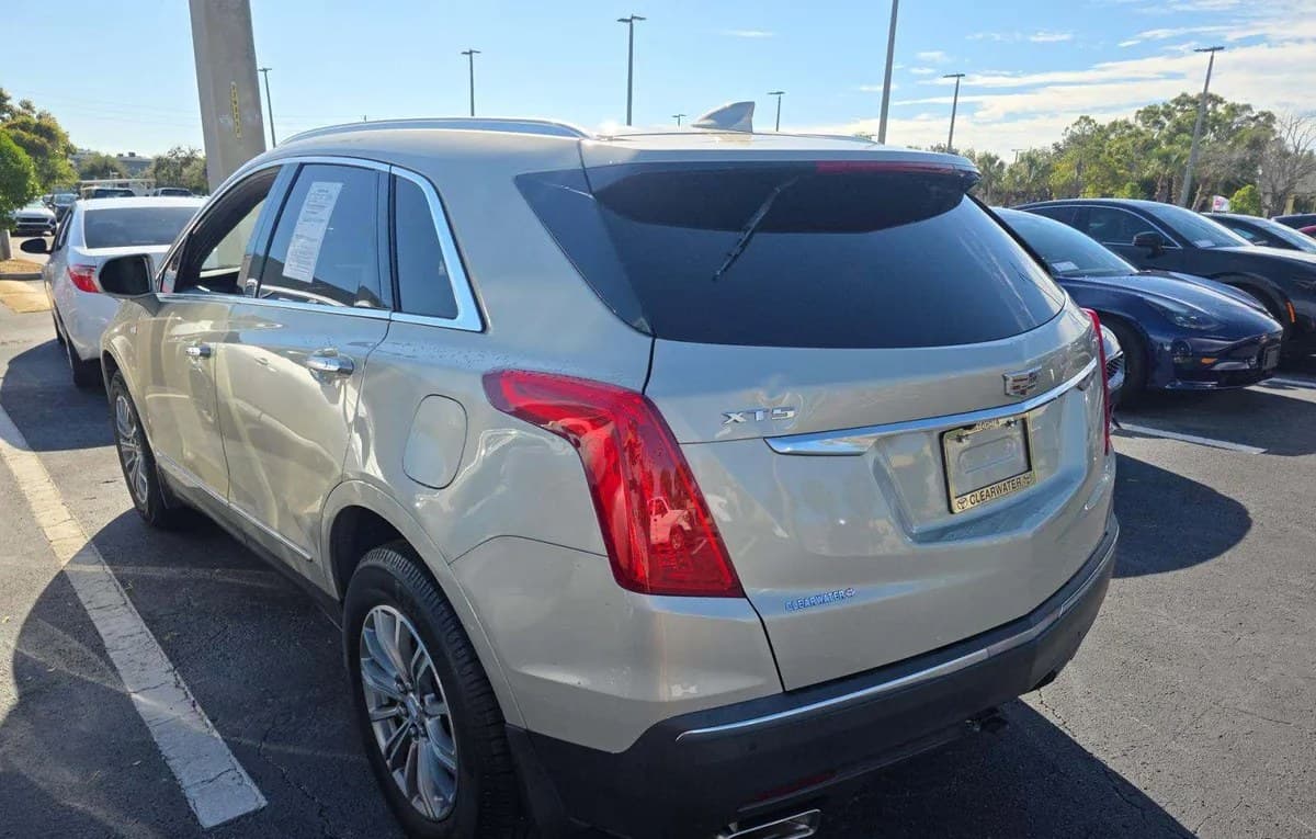 2017 CADILLAC XT5 Luxury 3