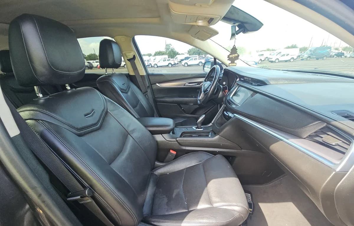 2018 CADILLAC XT5 Luxury 5