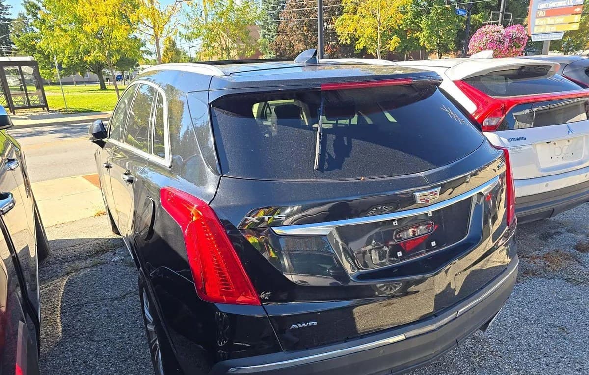 2017 CADILLAC XT5 Luxury 3