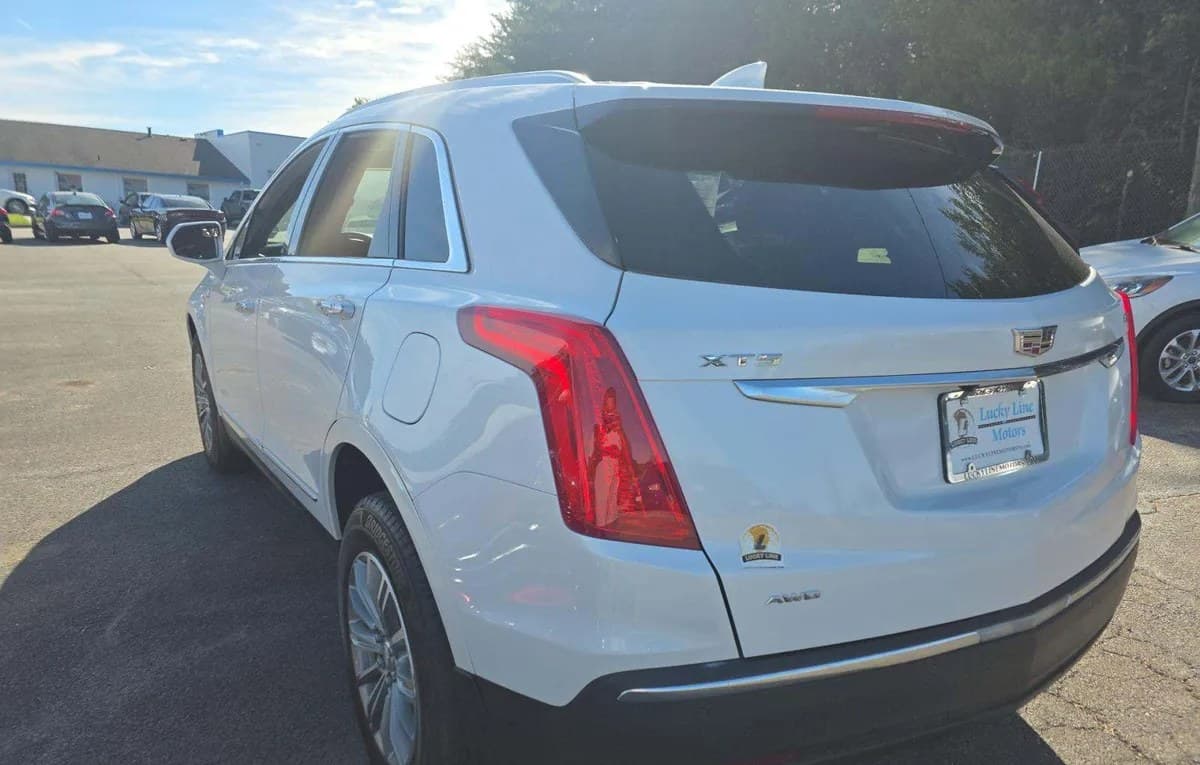 2017 CADILLAC XT5 Luxury 3