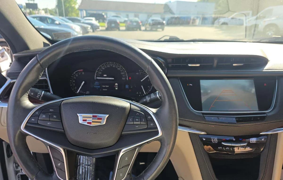2017 CADILLAC XT5 Luxury 7