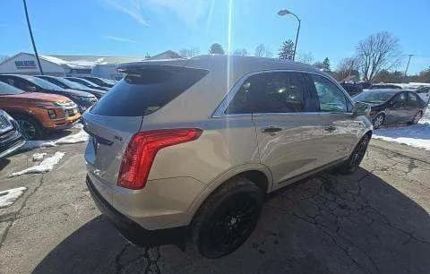 2017 CADILLAC XT5 Luxury 4