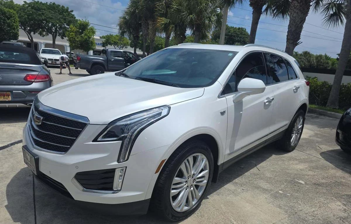 2018 CADILLAC XT5 PREMIUM Luxury 2