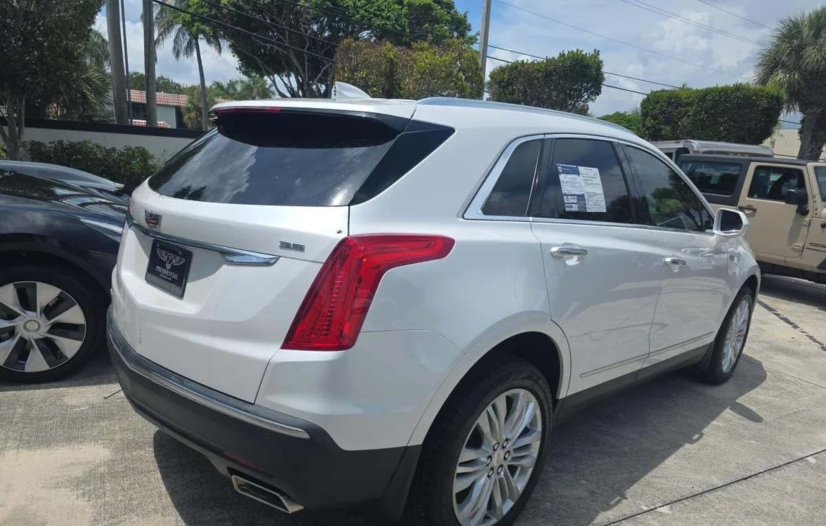 2018 CADILLAC XT5 PREMIUM Luxury 4