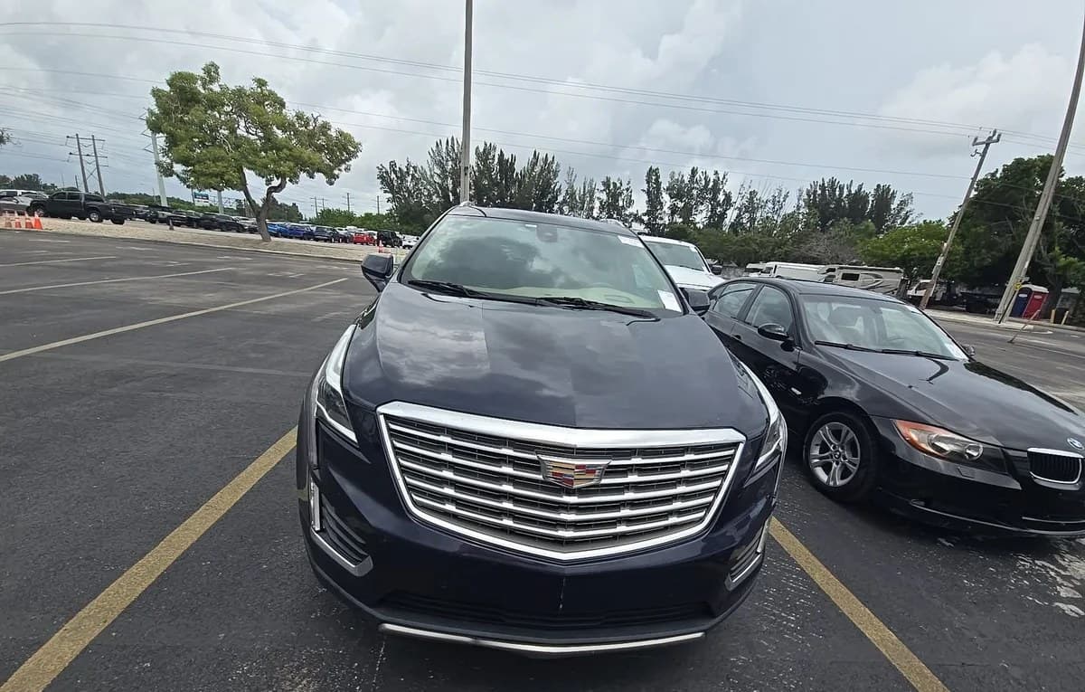2017 CADILLAC XT5 Platinum 3