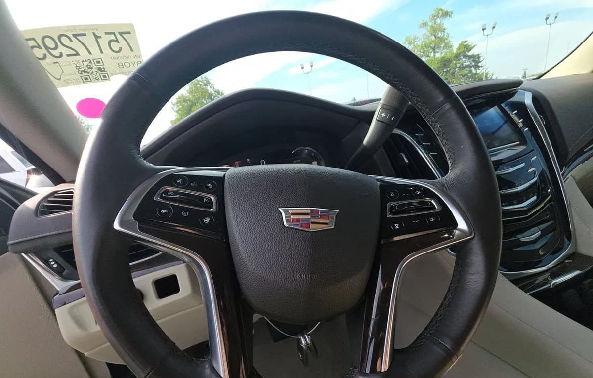 2017 CADILLAC ESCALADE Luxury 7