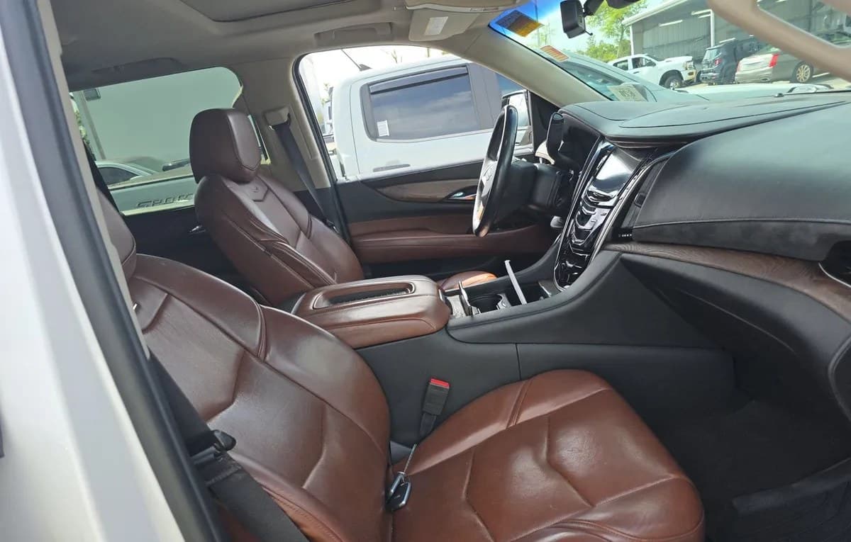 2019 CADILLAC ESCALADE Luxury 5
