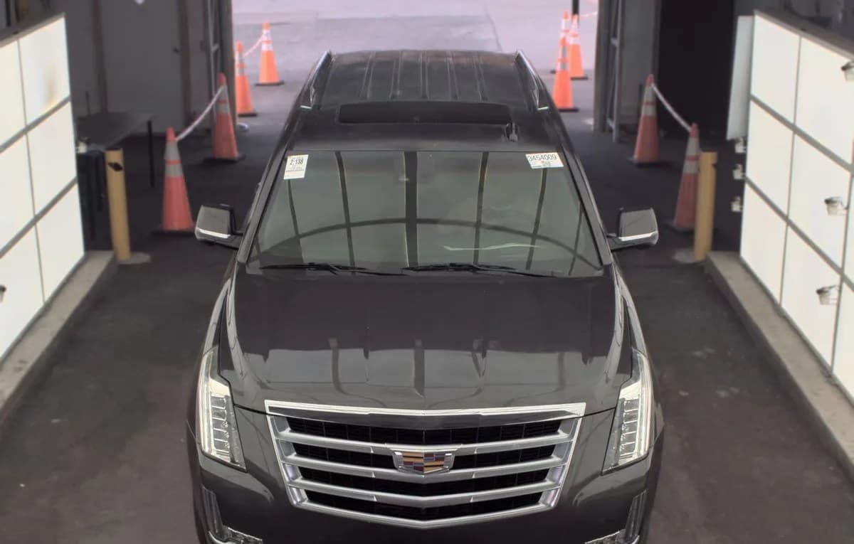 2017 CADILLAC ESCALADE Platinum 3