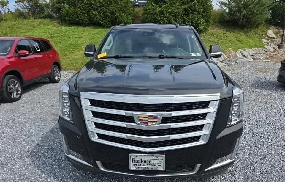 2017 CADILLAC ESCALADE Luxury 3