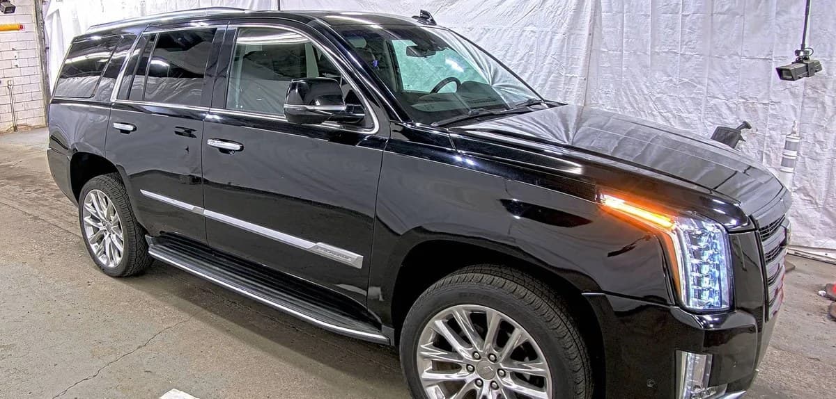 2019 CADILLAC ESCALADE Luxury 4