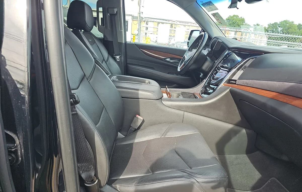 2019 CADILLAC ESCALADE Luxury 5