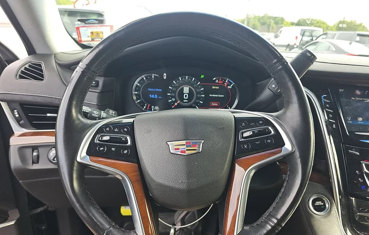 2019 CADILLAC ESCALADE Luxury 7