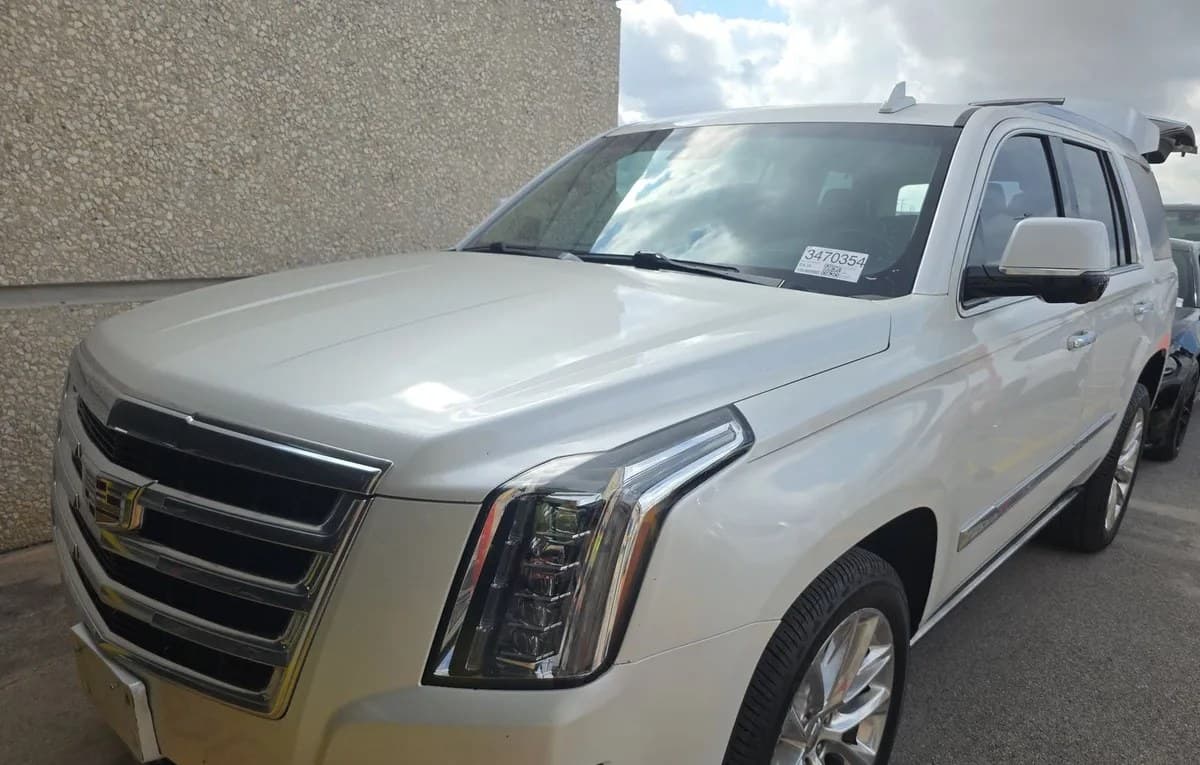 2019 CADILLAC ESCALADE PREMIUM Luxury 2