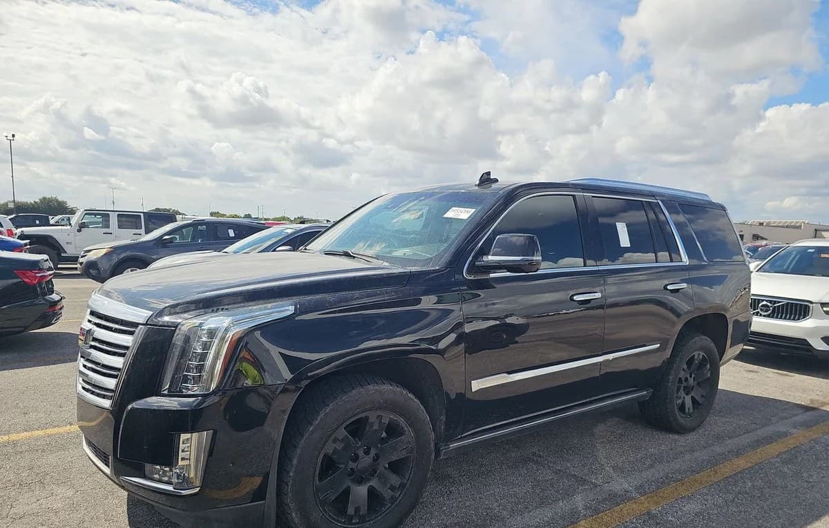 2018 CADILLAC ESCALADE Platinum 2