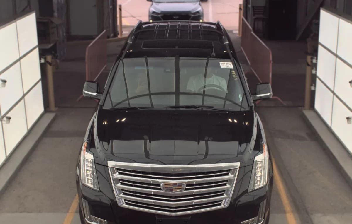 2017 CADILLAC ESCALADE Platinum 3