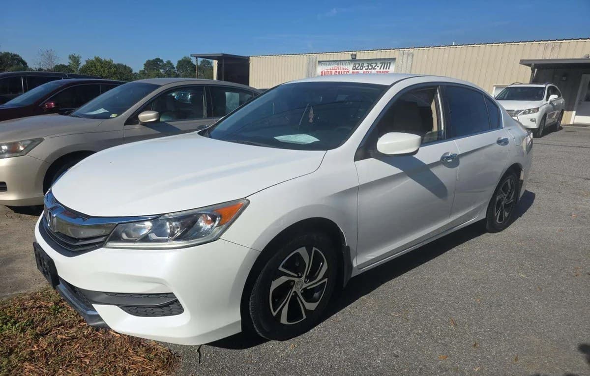 2017 HONDA ACCORD LX 2
