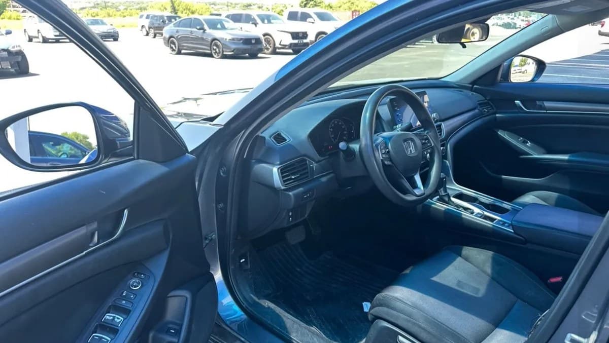 2019 HONDA ACCORD LX 6
