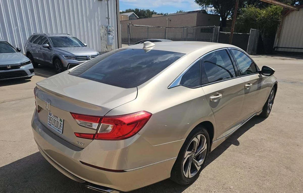2018 HONDA ACCORD EX-L 4