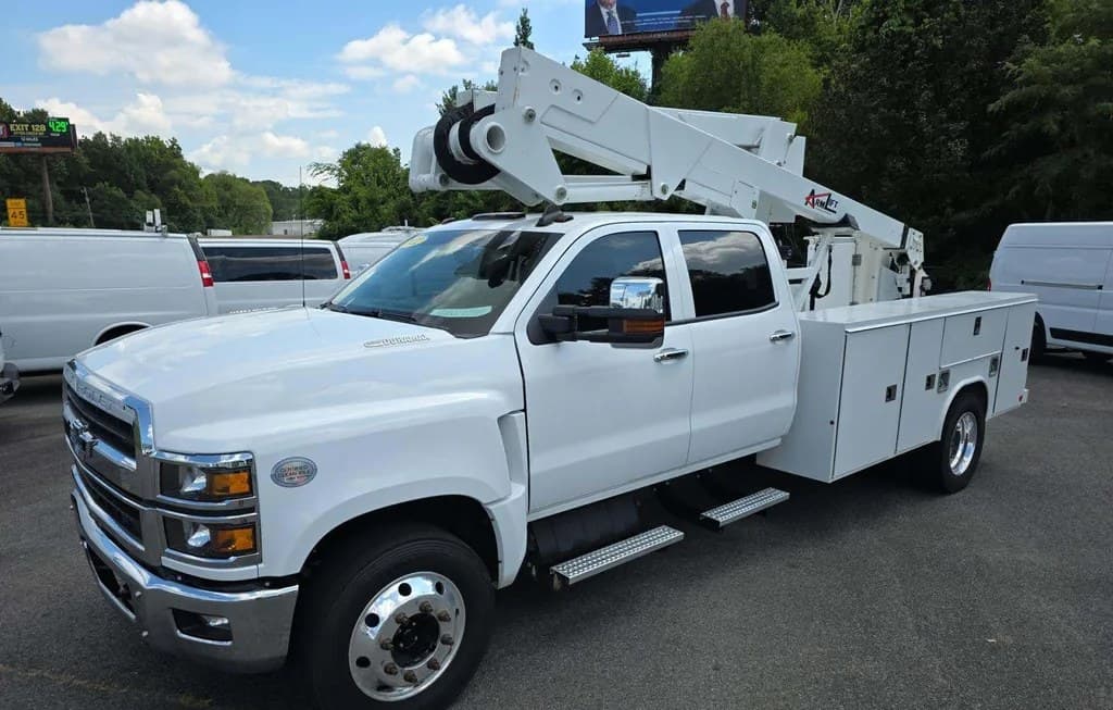 2022 CHEVROLET SILVERADO MEDIUM DUTY BASE