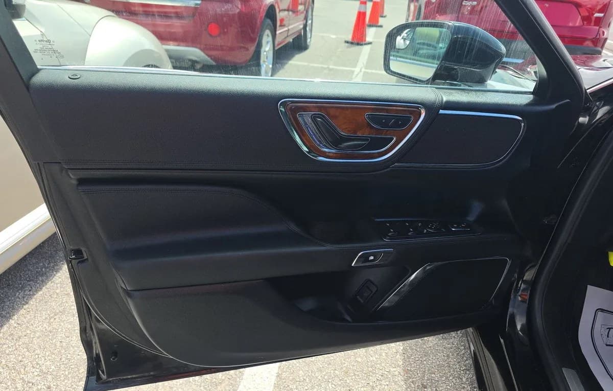 2017 LINCOLN CONTINENTAL Select 6
