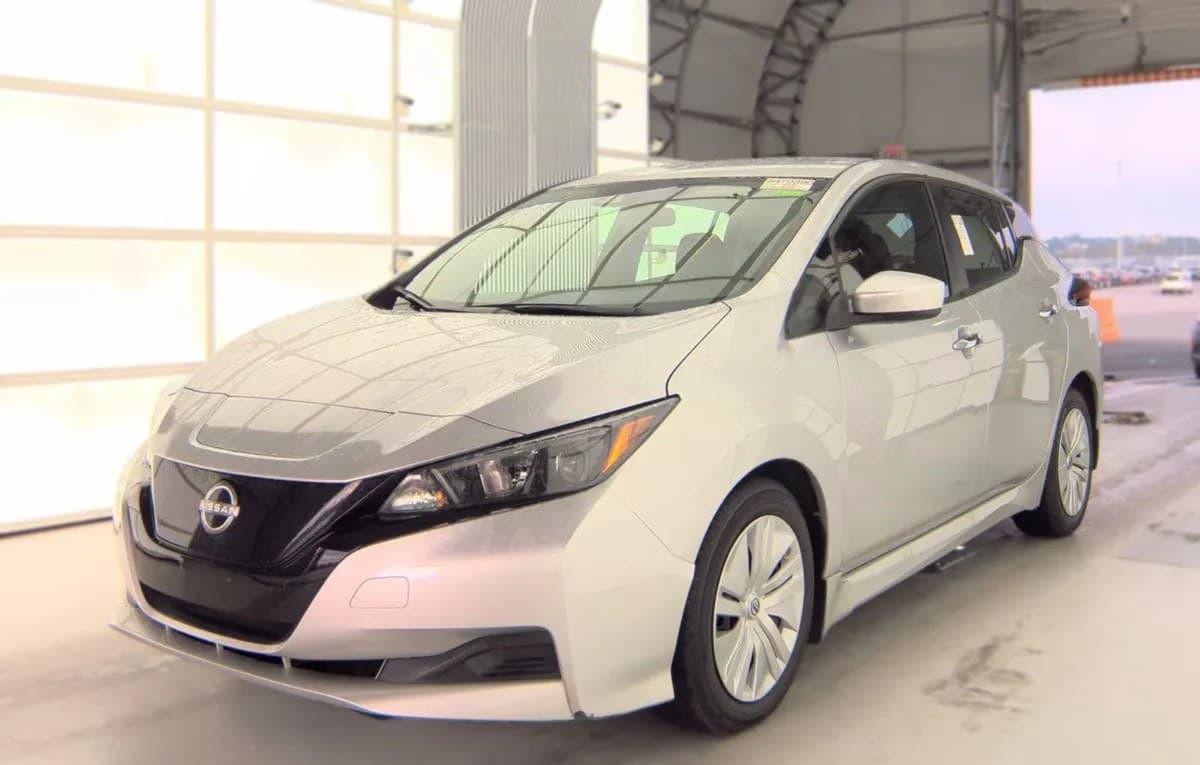 2023 NISSAN LEAF S 2