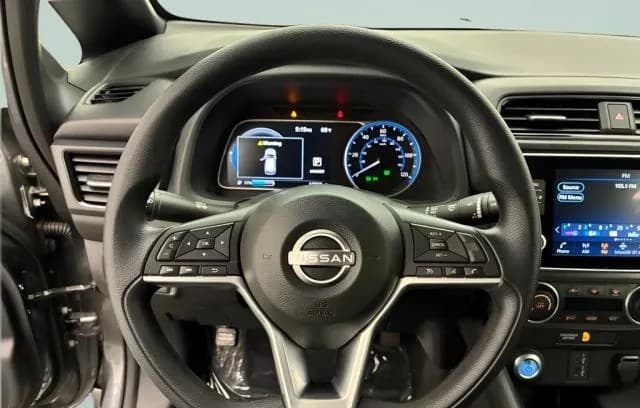 2025 NISSAN LEAF S 6