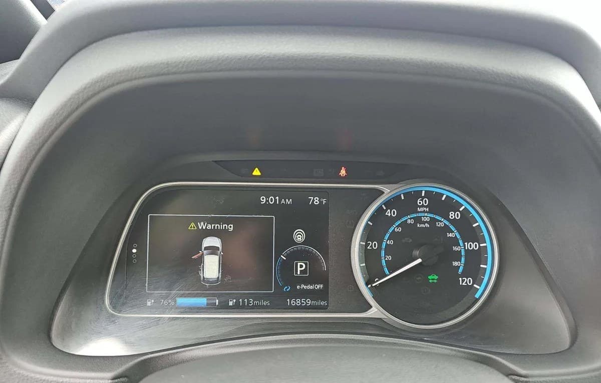 2025 NISSAN LEAF S 6