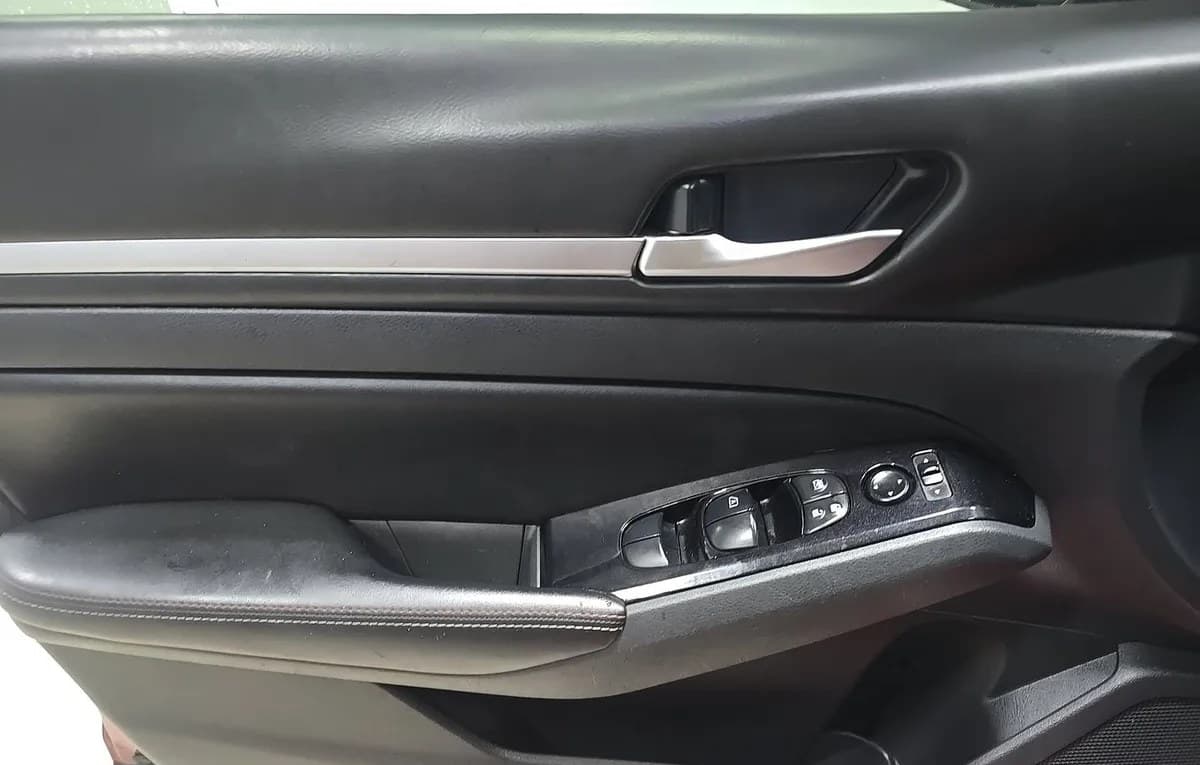 2025 NISSAN ALTIMA 2.5 SR 6