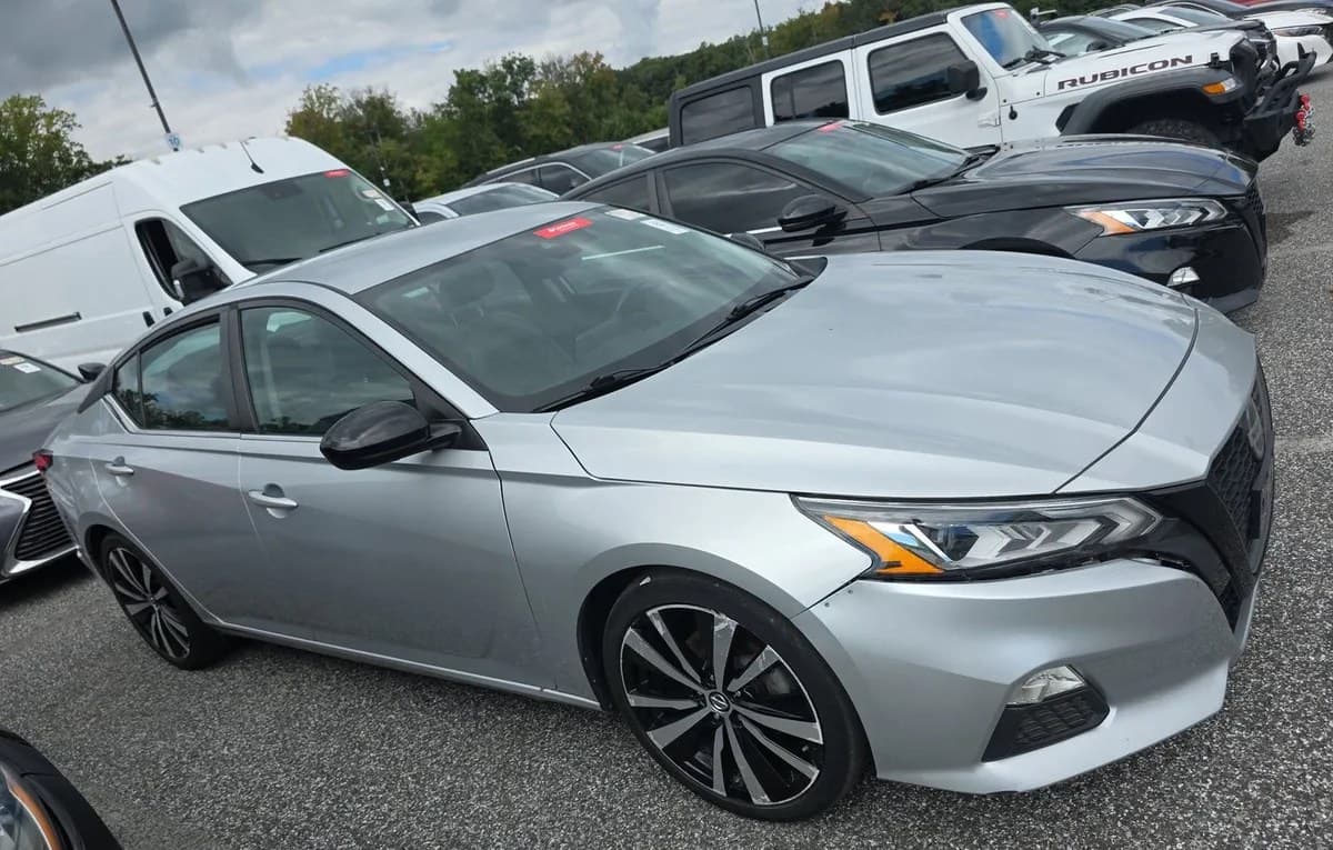 2022 NISSAN ALTIMA 2.5 SR 4
