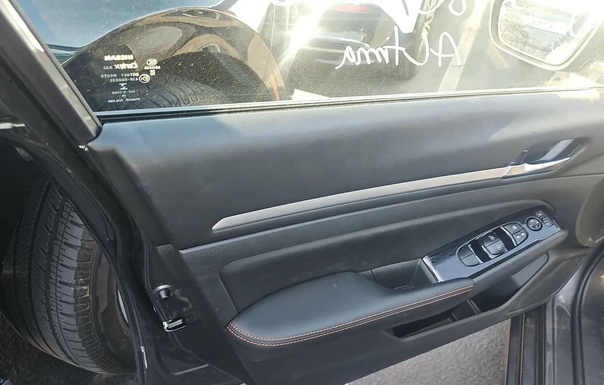 2025 NISSAN ALTIMA SR 6