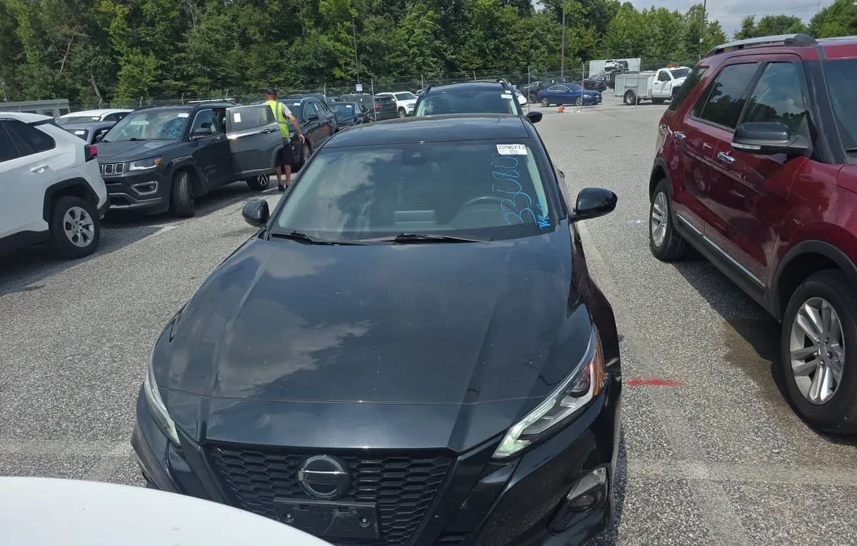 2022 NISSAN ALTIMA SR 3