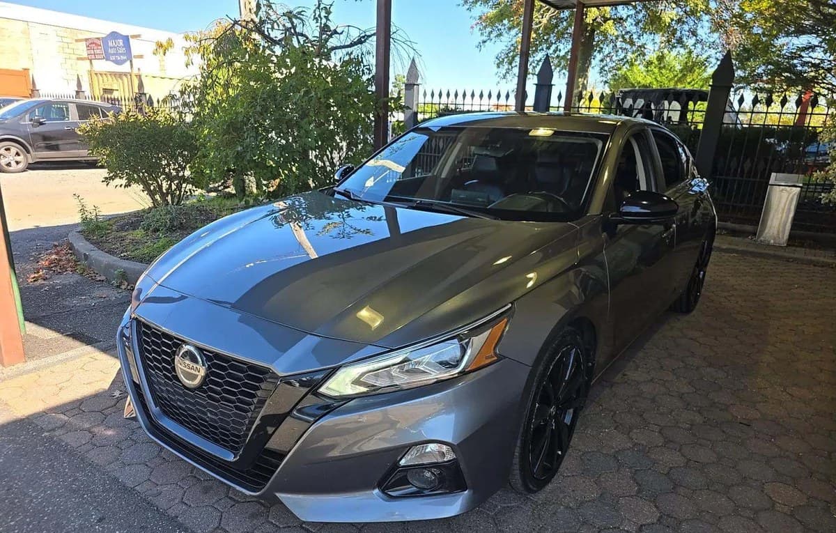 2022 NISSAN ALTIMA SR 2