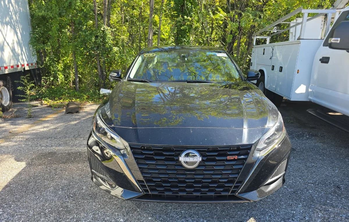 2025 NISSAN ALTIMA SR 3