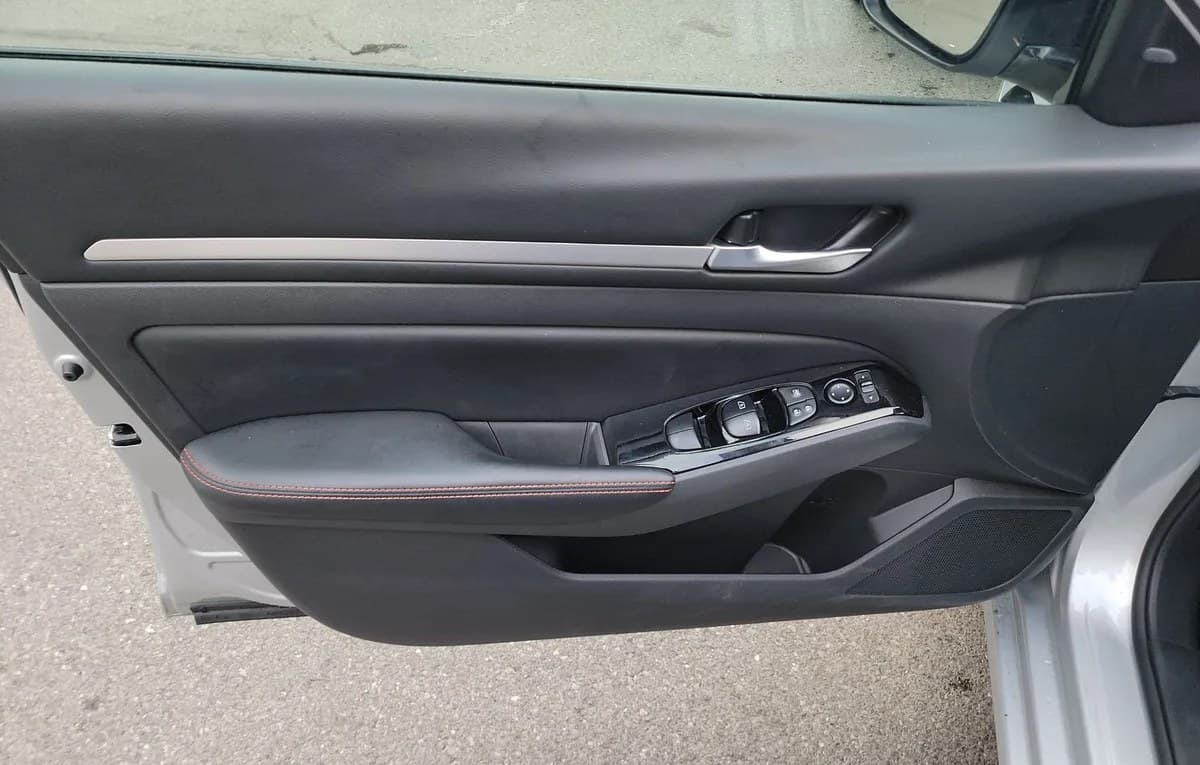2025 NISSAN ALTIMA 2.5 SR 6