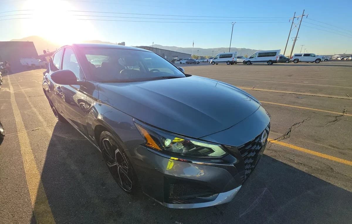 2025 NISSAN ALTIMA 2.5 SR 4