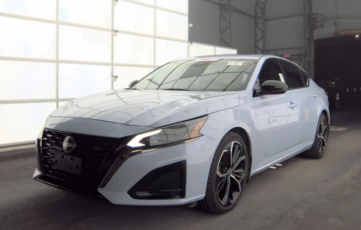 2023 NISSAN ALTIMA SR 2