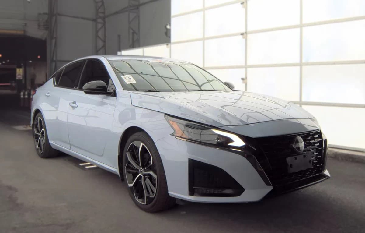 2023 NISSAN ALTIMA SR 4