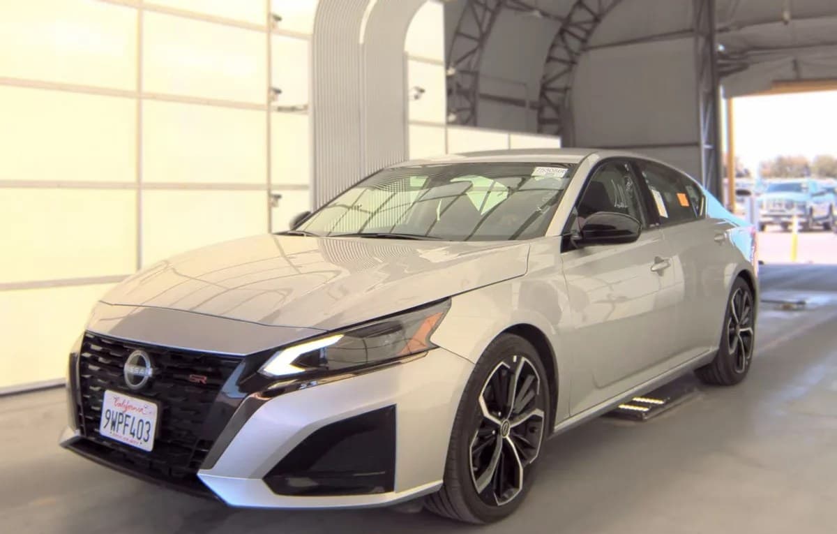 2025 NISSAN ALTIMA SR 2