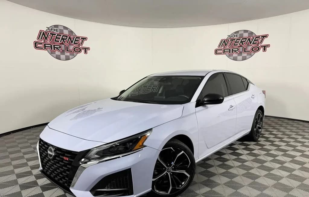 2024 NISSAN ALTIMA SR 2