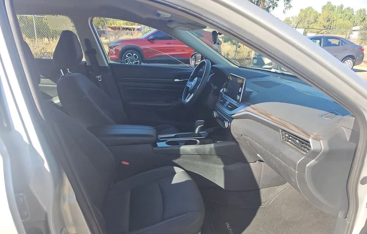 2024 NISSAN ALTIMA 2.5 SV 5