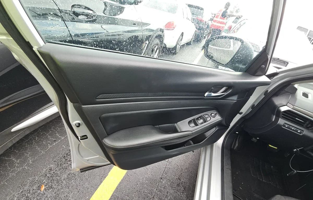 2024 NISSAN ALTIMA SV 6