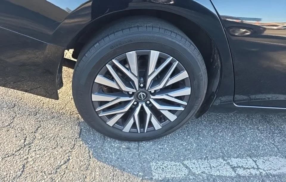 2023 NISSAN ALTIMA SV 7