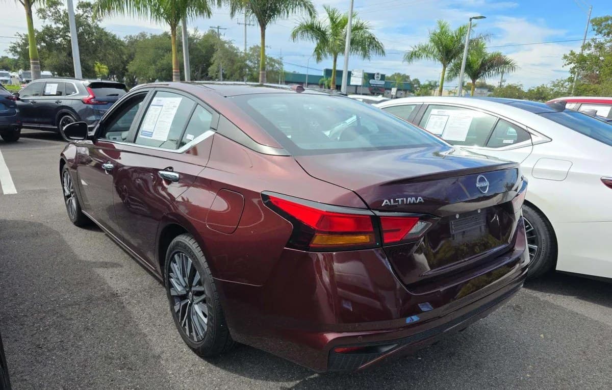 2024 NISSAN ALTIMA 2.5 SV 3