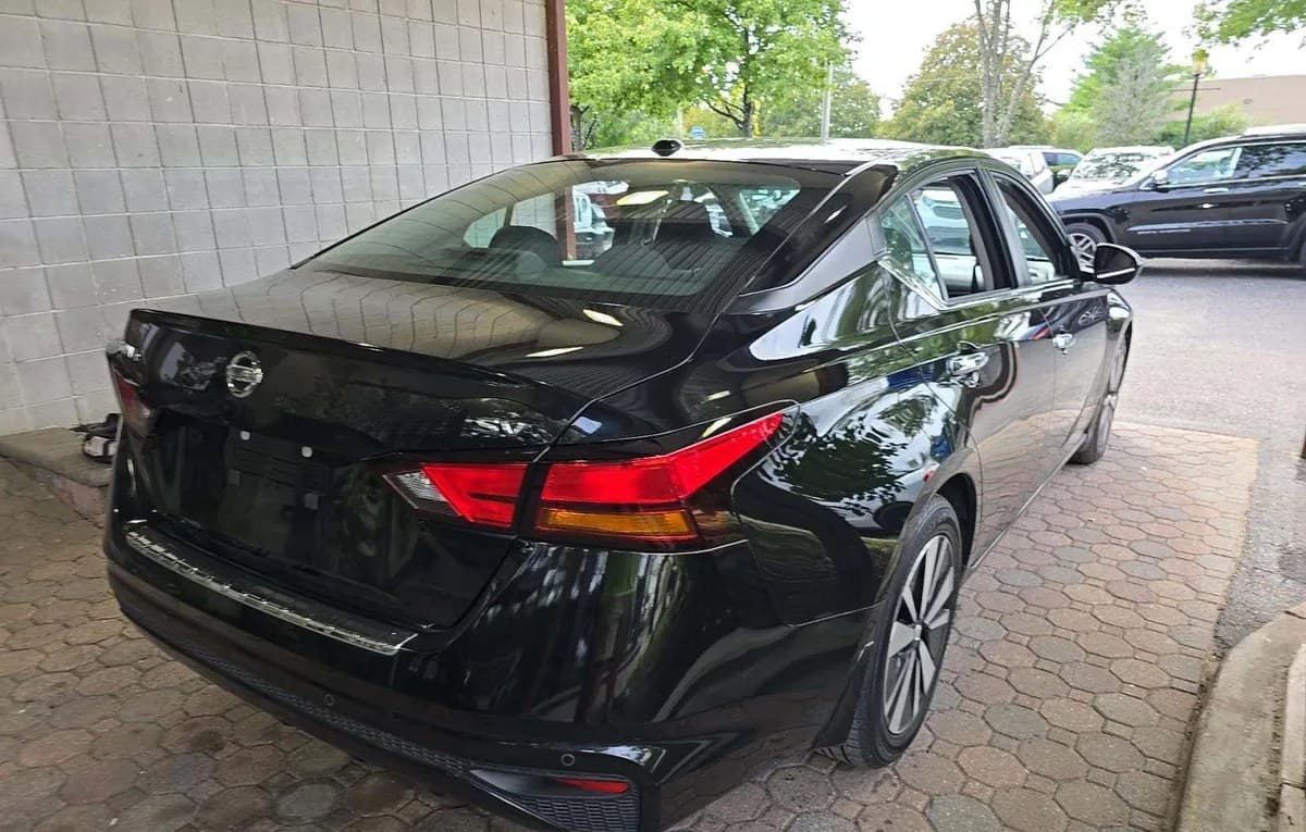 2022 NISSAN ALTIMA SV 4
