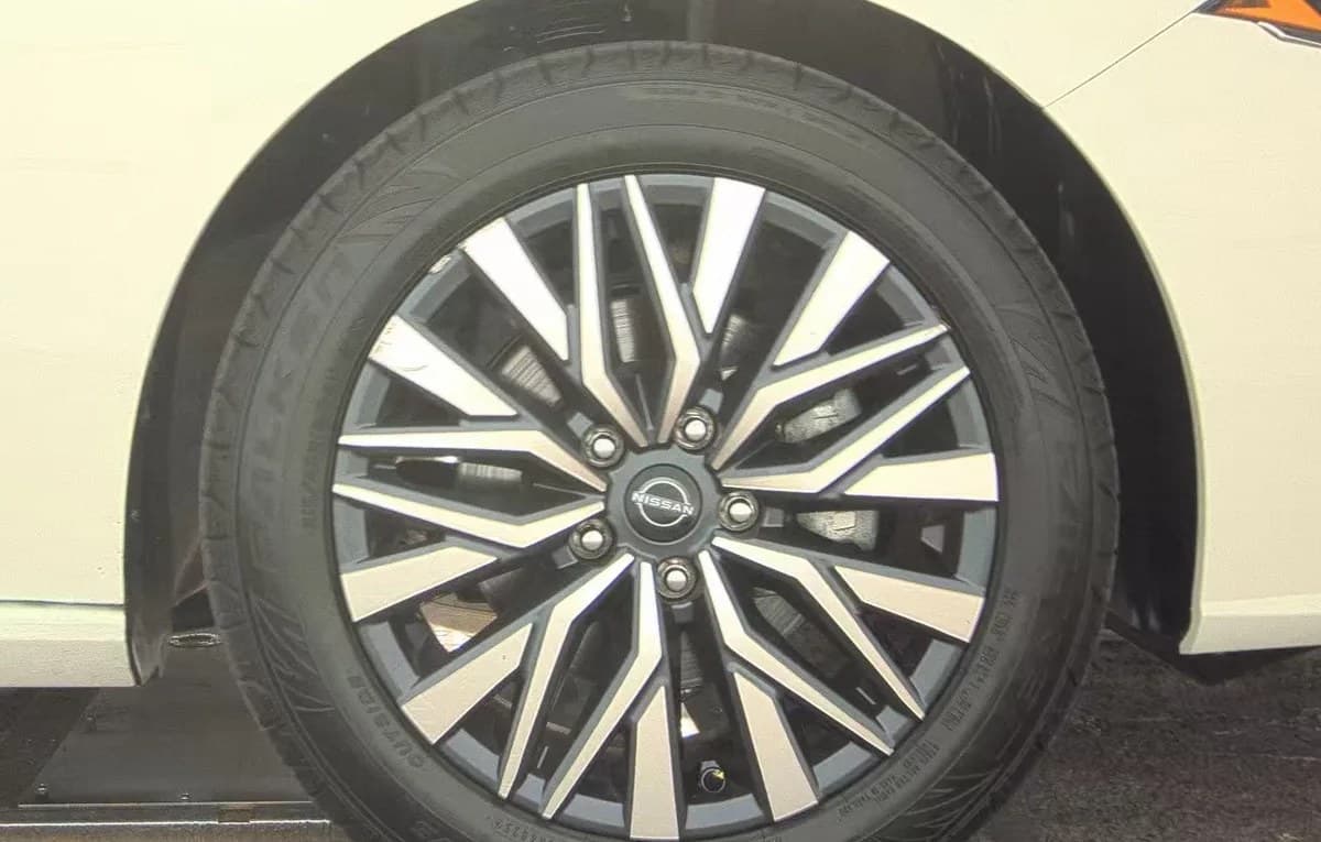 2025 NISSAN ALTIMA 2.5 SV 7