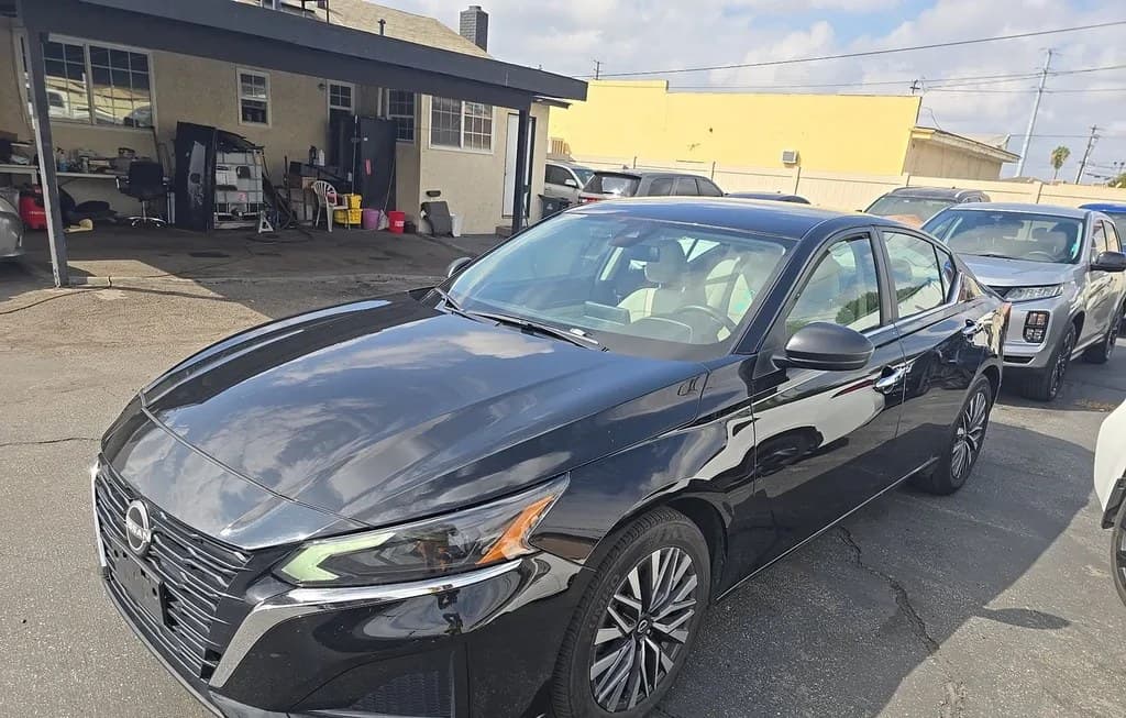 2025 NISSAN ALTIMA SV 1