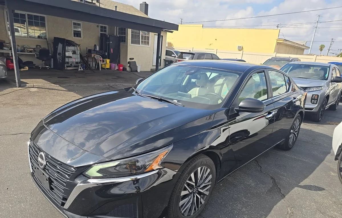 2025 NISSAN ALTIMA SV 2